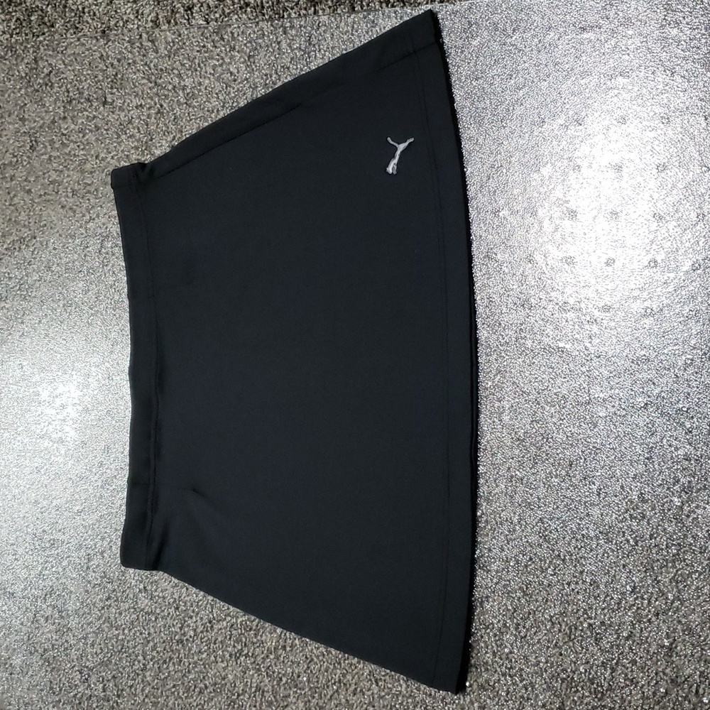 Puma Athletic Black Skirt Size Small